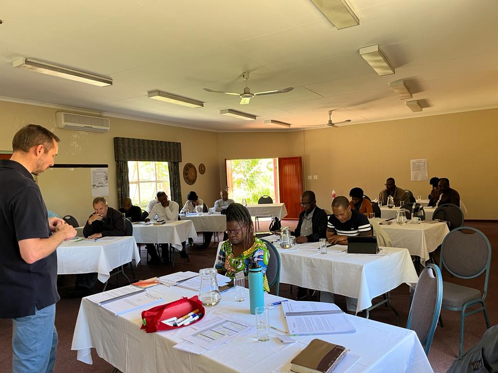 Nazarene Theological College – África do Sul está a encontrar o seu passo com outro curso de estudo Veritas (V-COS) na formação de facilitadores
