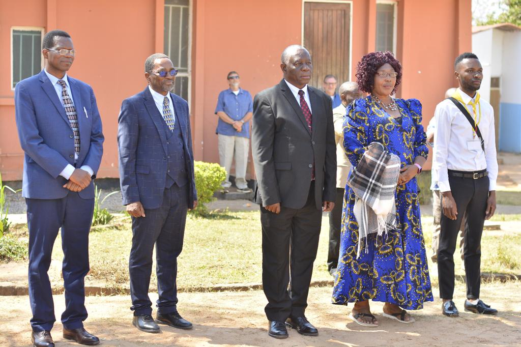 Celebrando os 14 anos de ministério de campo do Rev. Paul e Beatrice Mtambo